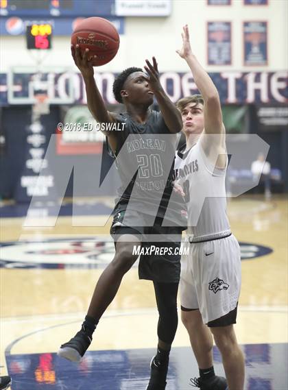 Thumbnail 2 in Moreau Catholic vs. Woodcreek (MaxPreps MLK Classic) photogallery.