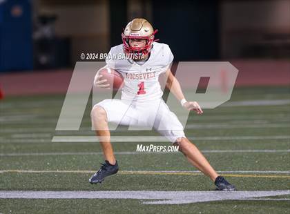 Thumbnail 2 in Kamehameha Maui vs. Roosevelt (HHSAA D2 Semifinal) photogallery.