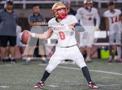 Thumbnail 1 in Kamehameha Maui vs. Roosevelt (HHSAA D2 Semifinal) photogallery.