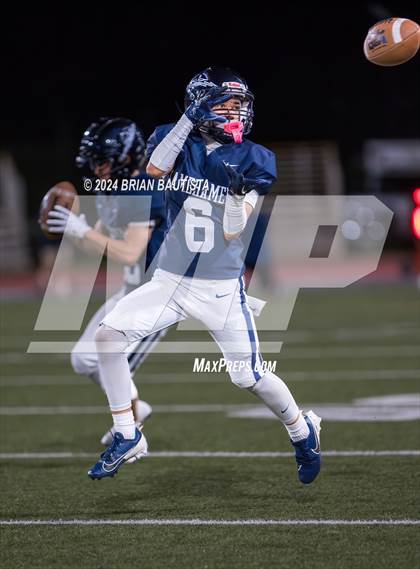 Thumbnail 2 in Kamehameha Maui vs. Roosevelt (HHSAA D2 Semifinal) photogallery.