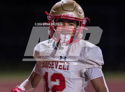 Thumbnail 1 in Kamehameha Maui vs. Roosevelt (HHSAA D2 Semifinal) photogallery.