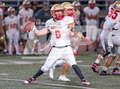 Thumbnail 2 in Kamehameha Maui vs. Roosevelt (HHSAA D2 Semifinal) photogallery.
