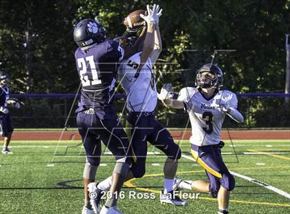 Thumbnail 2 in Victor vs Pittsford photogallery.