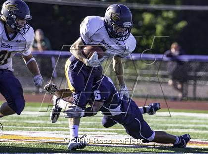 Thumbnail 2 in Victor vs Pittsford photogallery.