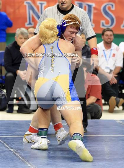 Thumbnail 2 in NCHSAA Wrestling Championship (Finals 220 lb) photogallery.