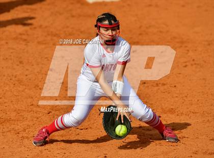 Thumbnail 2 in Boerne vs Robstown (SAISD Softball Tournament) photogallery.