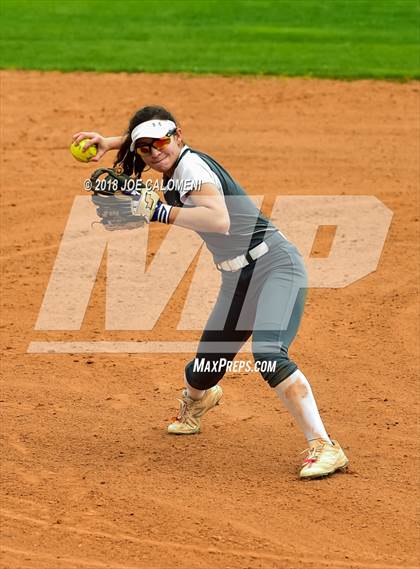 Thumbnail 1 in Boerne vs Robstown (SAISD Softball Tournament) photogallery.
