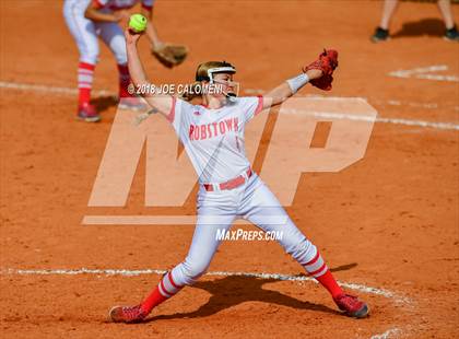 Thumbnail 1 in Boerne vs Robstown (SAISD Softball Tournament) photogallery.