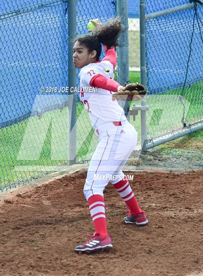 Thumbnail 1 in Boerne vs Robstown (SAISD Softball Tournament) photogallery.