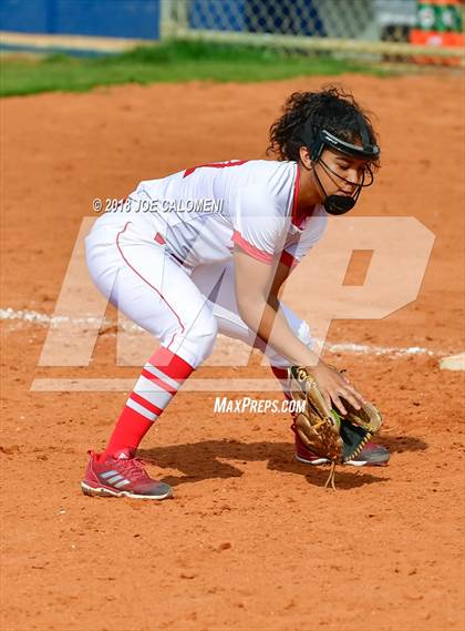 Thumbnail 2 in Boerne vs Robstown (SAISD Softball Tournament) photogallery.