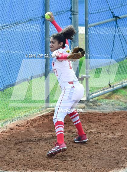 Thumbnail 3 in Boerne vs Robstown (SAISD Softball Tournament) photogallery.