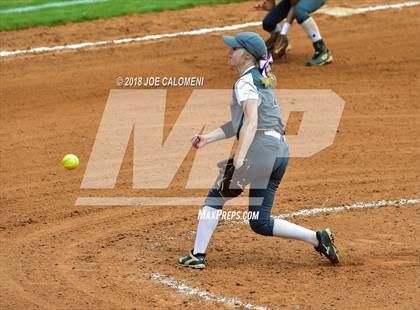 Thumbnail 3 in Boerne vs Robstown (SAISD Softball Tournament) photogallery.