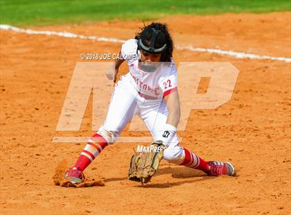 Thumbnail 2 in Boerne vs Robstown (SAISD Softball Tournament) photogallery.
