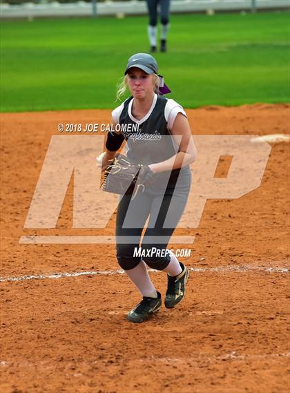 Thumbnail 3 in Boerne vs Robstown (SAISD Softball Tournament) photogallery.