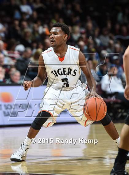 Thumbnail 3 in Waynesville vs Bentonville (Bass Pro Tournament of Champions) photogallery.