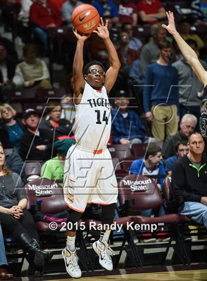 Thumbnail 1 in Waynesville vs Bentonville (Bass Pro Tournament of Champions) photogallery.