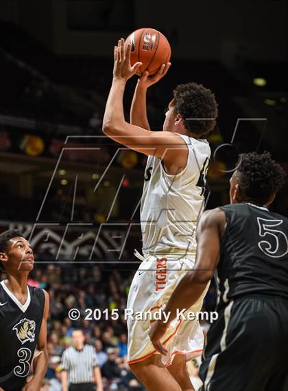 Thumbnail 1 in Waynesville vs Bentonville (Bass Pro Tournament of Champions) photogallery.