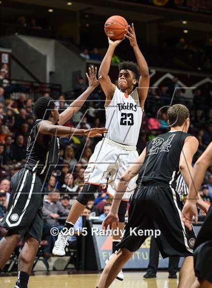 Thumbnail 2 in Waynesville vs Bentonville (Bass Pro Tournament of Champions) photogallery.