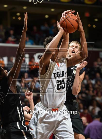 Thumbnail 2 in Waynesville vs Bentonville (Bass Pro Tournament of Champions) photogallery.