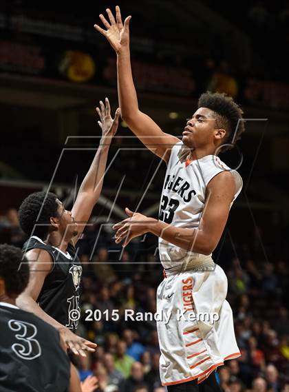 Thumbnail 3 in Waynesville vs Bentonville (Bass Pro Tournament of Champions) photogallery.