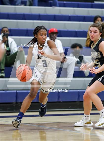 Thumbnail 3 in Raymore-Peculiar @ Lee's Summit West (MSHSAA District Championship) photogallery.