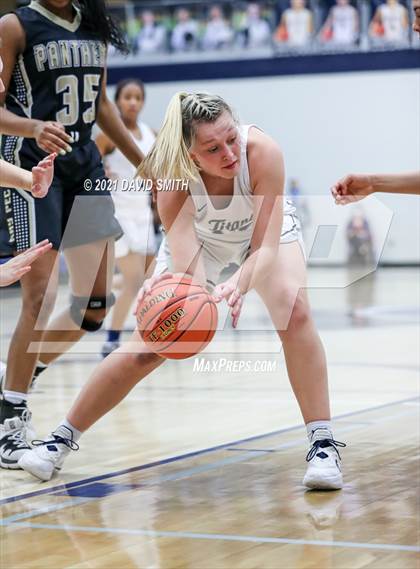 Thumbnail 2 in Raymore-Peculiar @ Lee's Summit West (MSHSAA District Championship) photogallery.