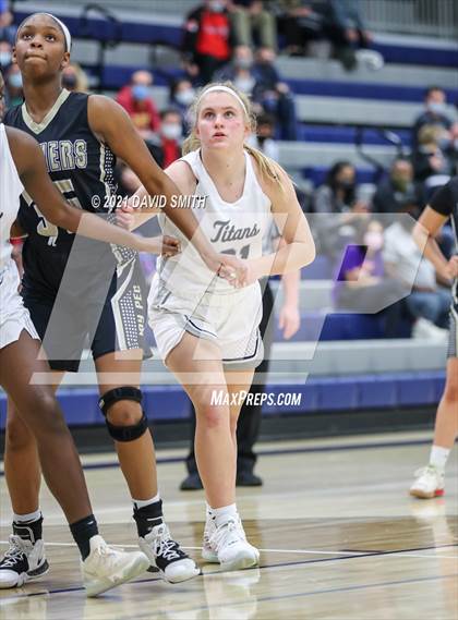 Thumbnail 2 in Raymore-Peculiar @ Lee's Summit West (MSHSAA District Championship) photogallery.