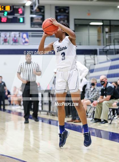 Thumbnail 2 in Raymore-Peculiar @ Lee's Summit West (MSHSAA District Championship) photogallery.