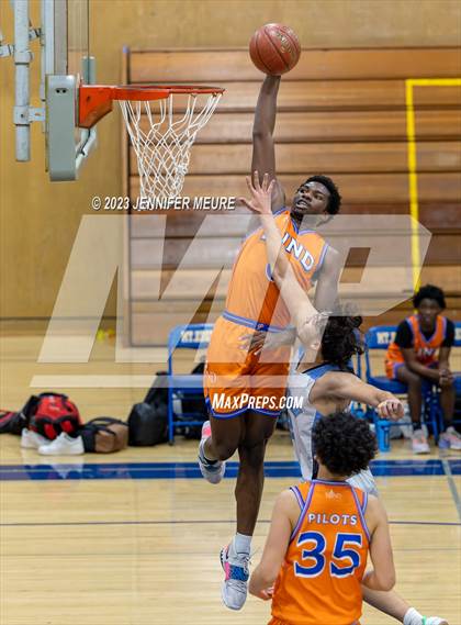 Thumbnail 2 in Tennyson vs. St. Joseph Notre Dame photogallery.
