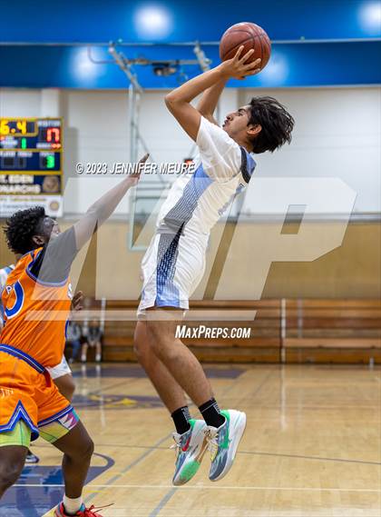 Thumbnail 1 in Tennyson vs. St. Joseph Notre Dame photogallery.