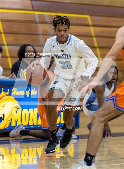 Thumbnail 1 in Tennyson vs. St. Joseph Notre Dame photogallery.
