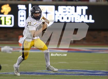 Thumbnail 3 in Highland Park vs Dallas Jesuit photogallery.