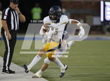 Thumbnail 3 in Highland Park vs Dallas Jesuit photogallery.