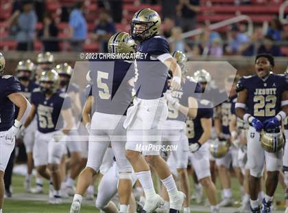 Thumbnail 3 in Highland Park vs Dallas Jesuit photogallery.
