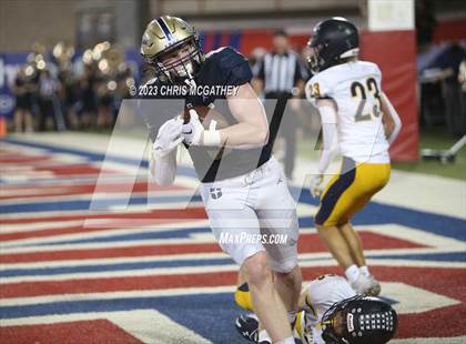 Thumbnail 3 in Highland Park vs Dallas Jesuit photogallery.