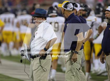 Thumbnail 3 in Highland Park vs Dallas Jesuit photogallery.