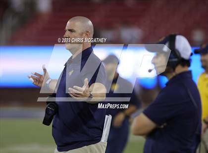 Thumbnail 3 in Highland Park vs Dallas Jesuit photogallery.