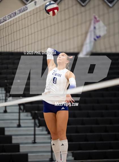 Thumbnail 2 in Rudder @ College Station photogallery.