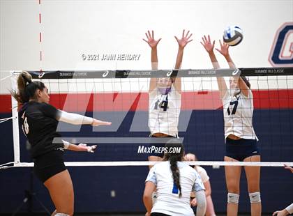 Thumbnail 2 in La Costa Canyon vs. Timpview (Durango Fall Classic) photogallery.