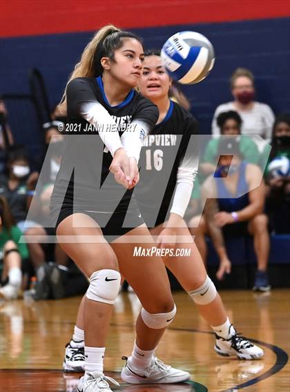 Thumbnail 2 in La Costa Canyon vs. Timpview (Durango Fall Classic) photogallery.