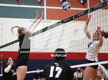 Thumbnail 3 in La Costa Canyon vs. Timpview (Durango Fall Classic) photogallery.