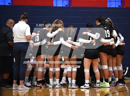 Thumbnail 2 in La Costa Canyon vs. Timpview (Durango Fall Classic) photogallery.