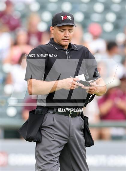 Thumbnail 3 in London vs. Brock (UIL 3A State Semifinal) photogallery.