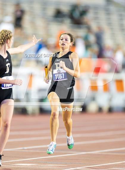 Thumbnail 3 in UIL 3A Girls State Track Meet photogallery.