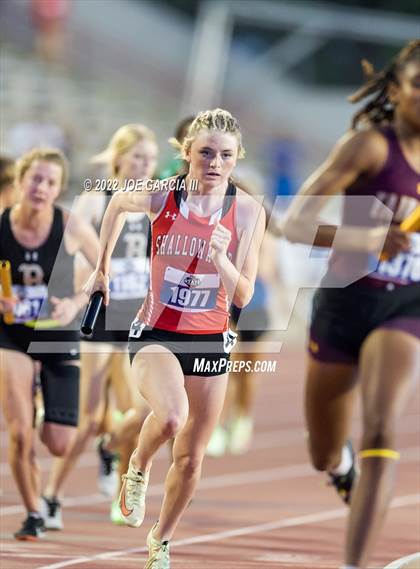 Thumbnail 1 in UIL 3A Girls State Track Meet photogallery.