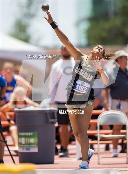 Thumbnail 1 in UIL 3A Girls State Track Meet photogallery.