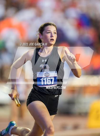 Thumbnail 1 in UIL 3A Girls State Track Meet photogallery.