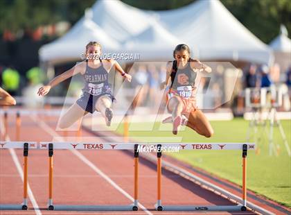 Thumbnail 3 in UIL 3A Girls State Track Meet photogallery.