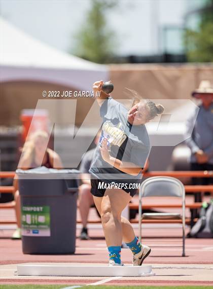Thumbnail 3 in UIL 3A Girls State Track Meet photogallery.