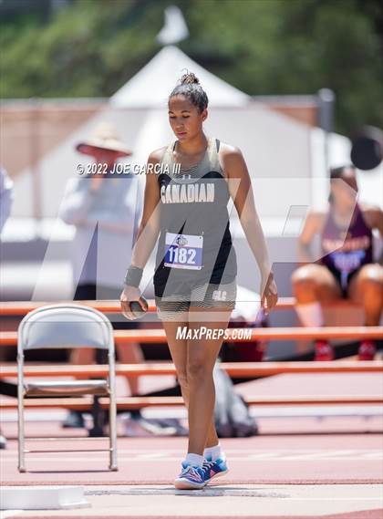Thumbnail 3 in UIL 3A Girls State Track Meet photogallery.